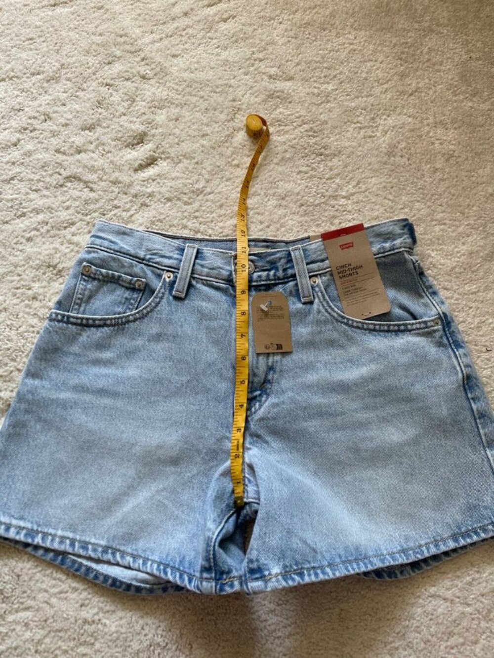 NWT Levi's Cinch High Rise Denim Shorts Size 28 - Picture 8 of 11